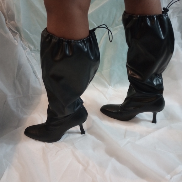 Elastic Crunchy Top Slide thru Boots - Picture 2 of 5